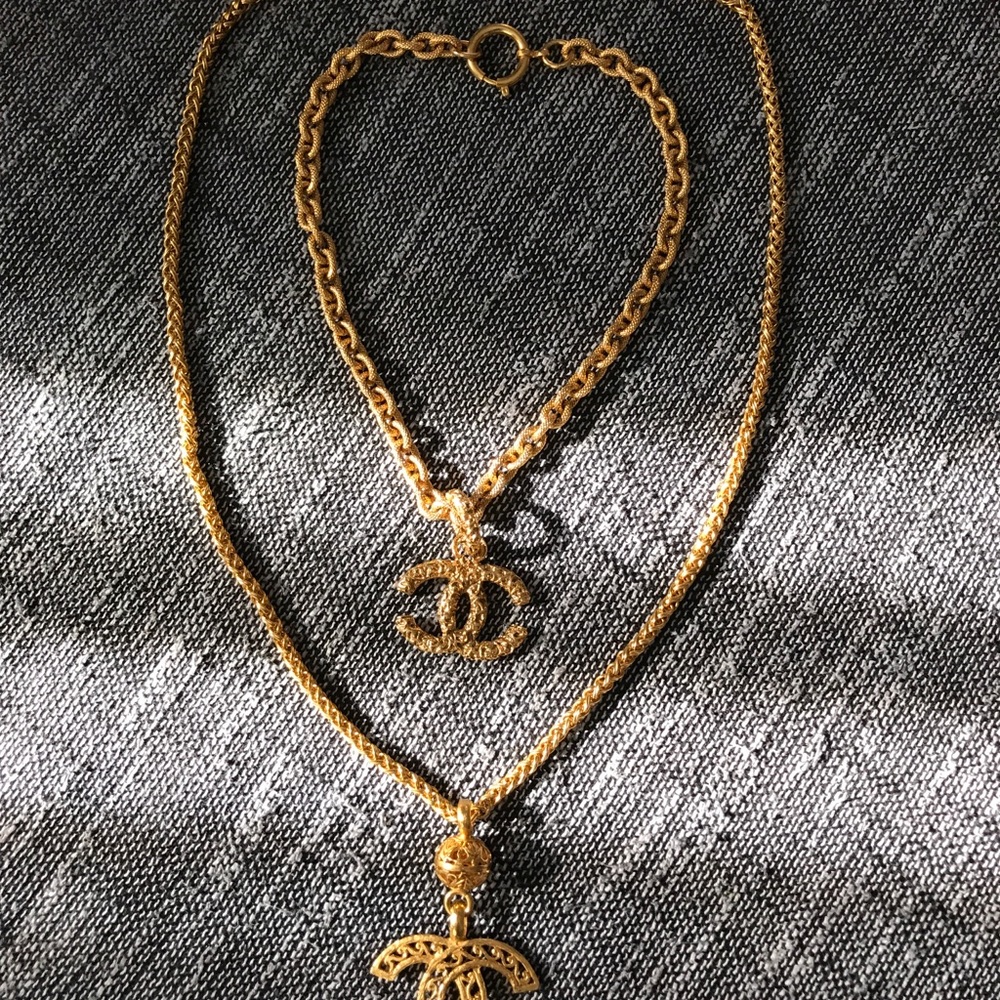 NFS AUTHENTIC Chanel Necklaces - Picture 3 of 3
